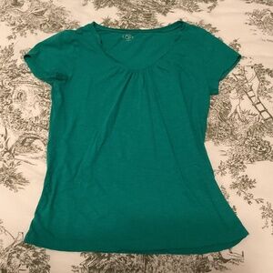 Green scoop neck tee from Loft, size Small